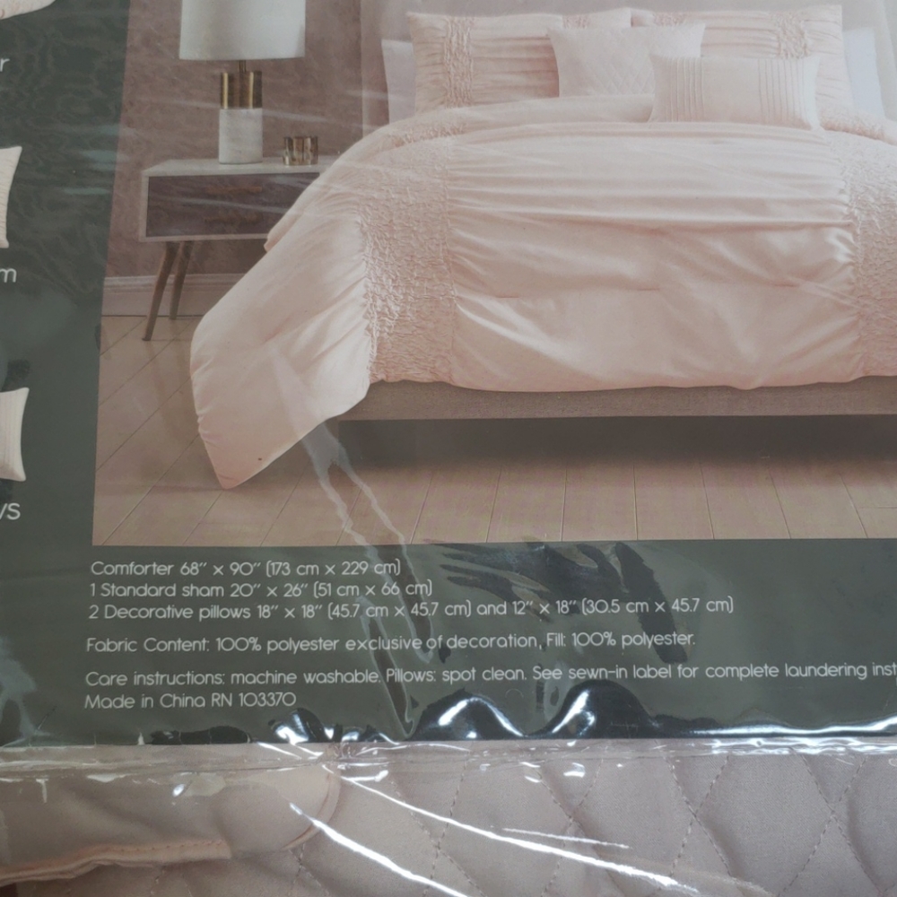 - Hallmart Collectibles

Amalina 4-Pc. Comfor - Picture 10 of 12